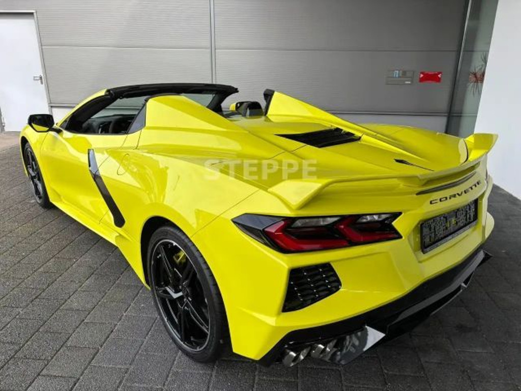 Corvette C8