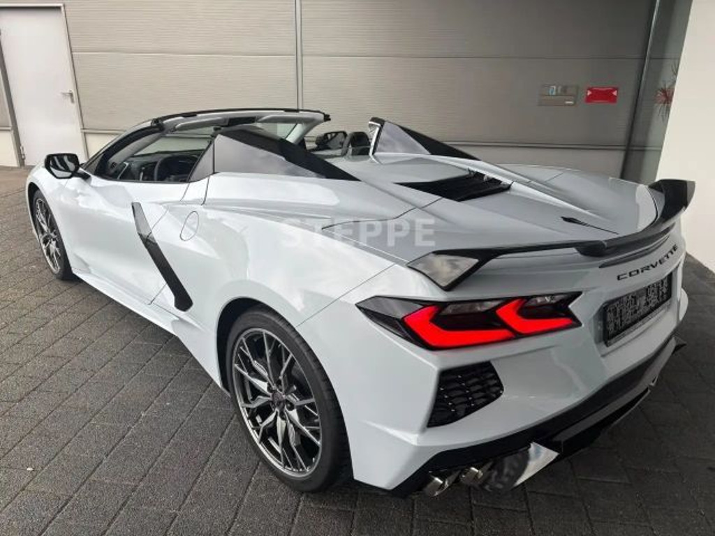 Corvette C8