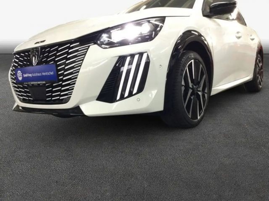 Peugeot e-208