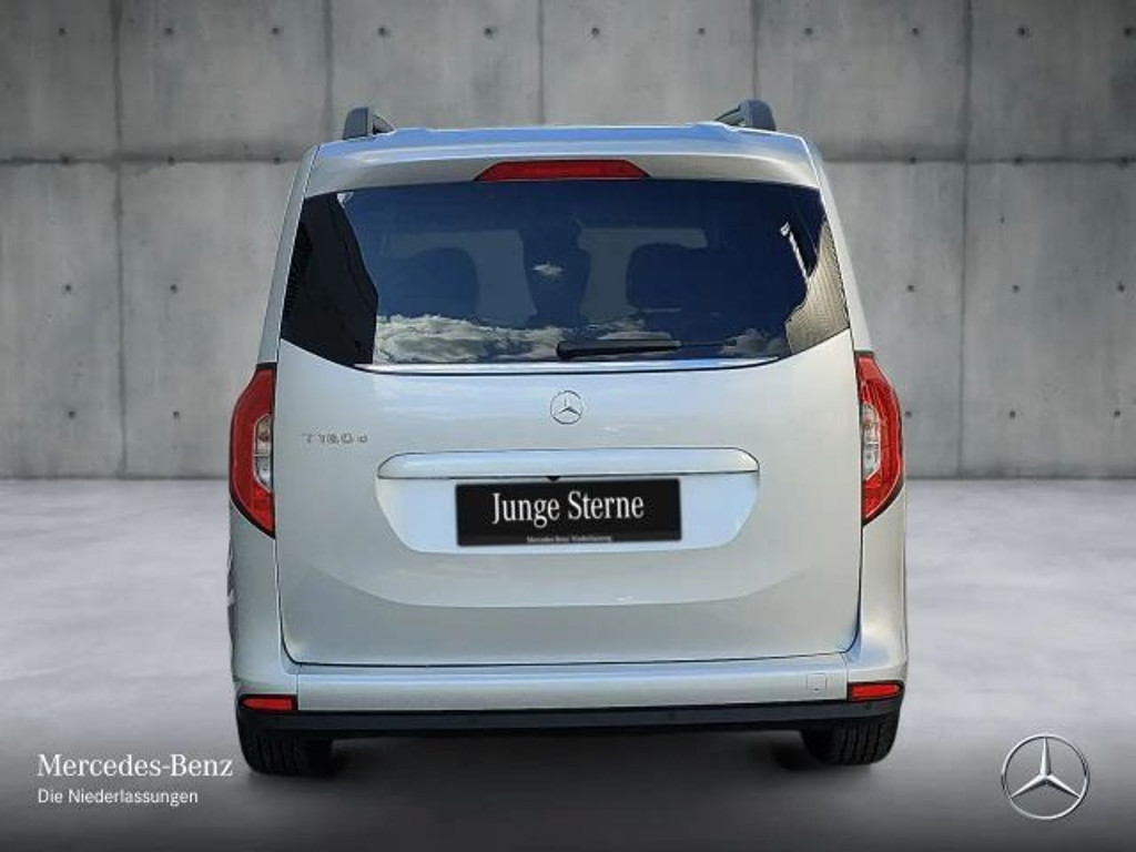 Mercedes-Benz T 180