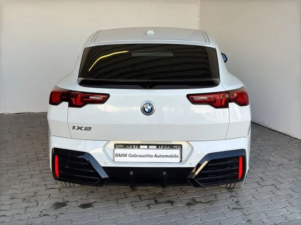 BMW iX2