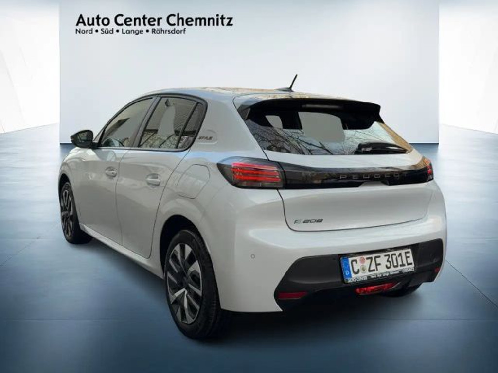 Peugeot e-208
