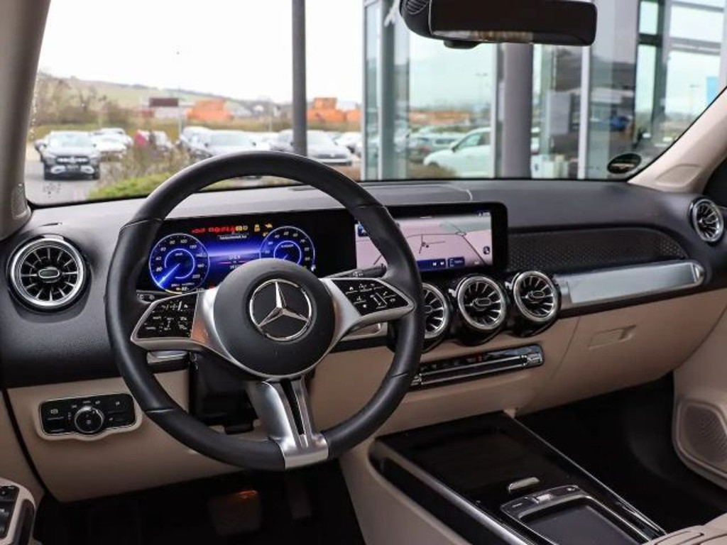 Mercedes-Benz EQB