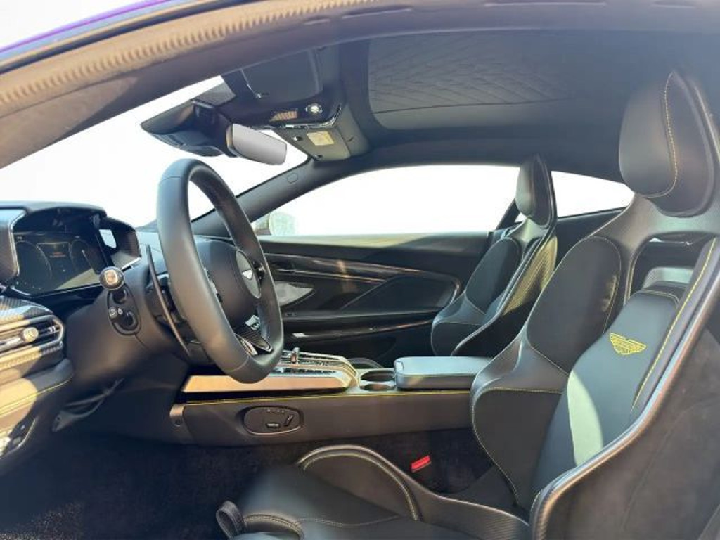 Aston Martin Vanquish