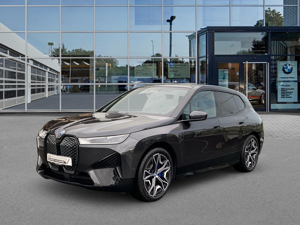 BMW iX