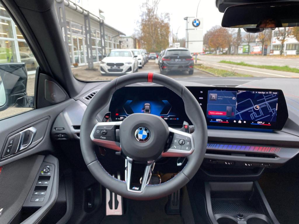 BMW M235