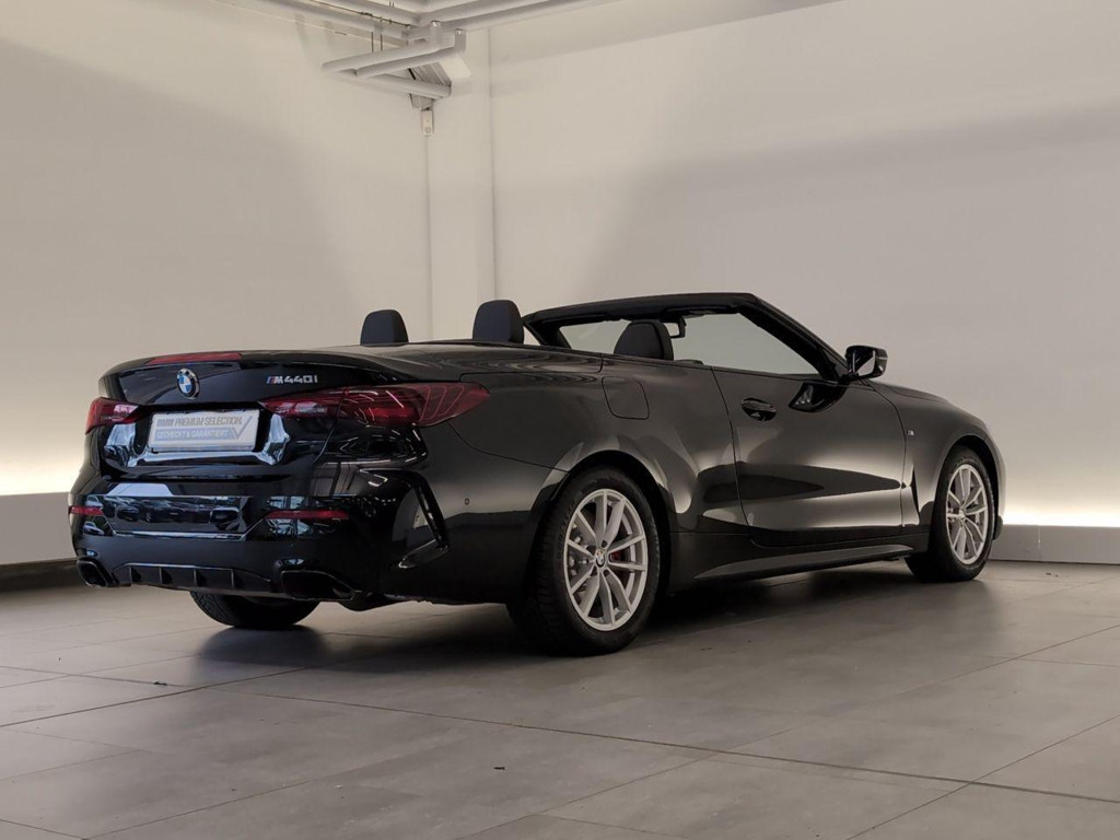 BMW M440