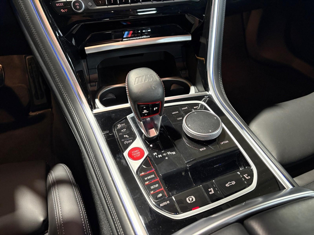 BMW M8