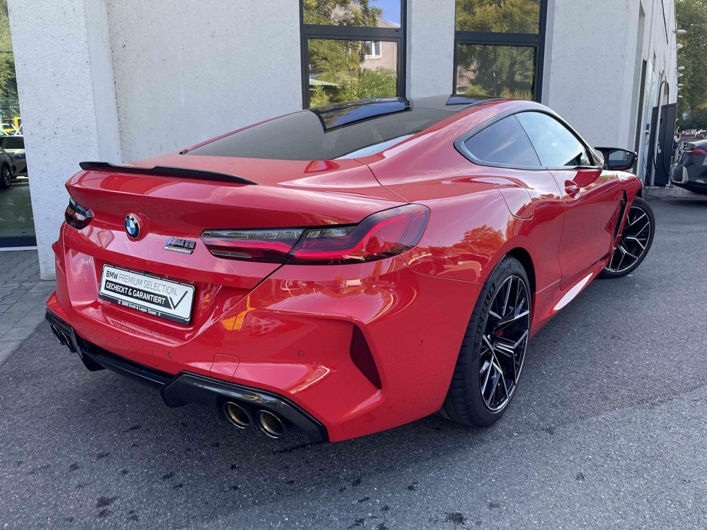 BMW M8