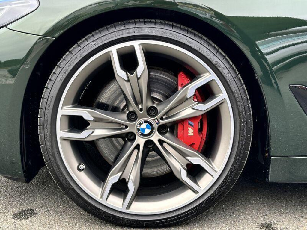 BMW M550