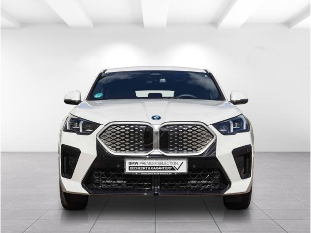 BMW iX2