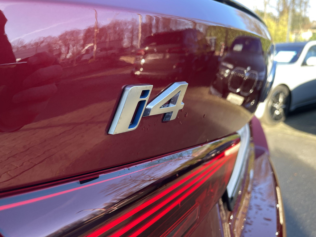 BMW i4