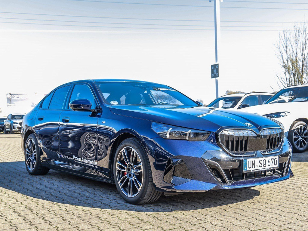 BMW i5