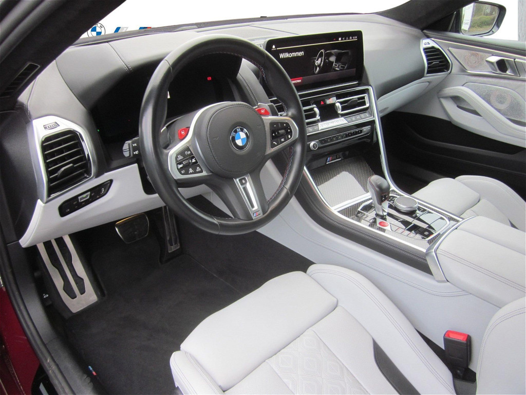 BMW M8