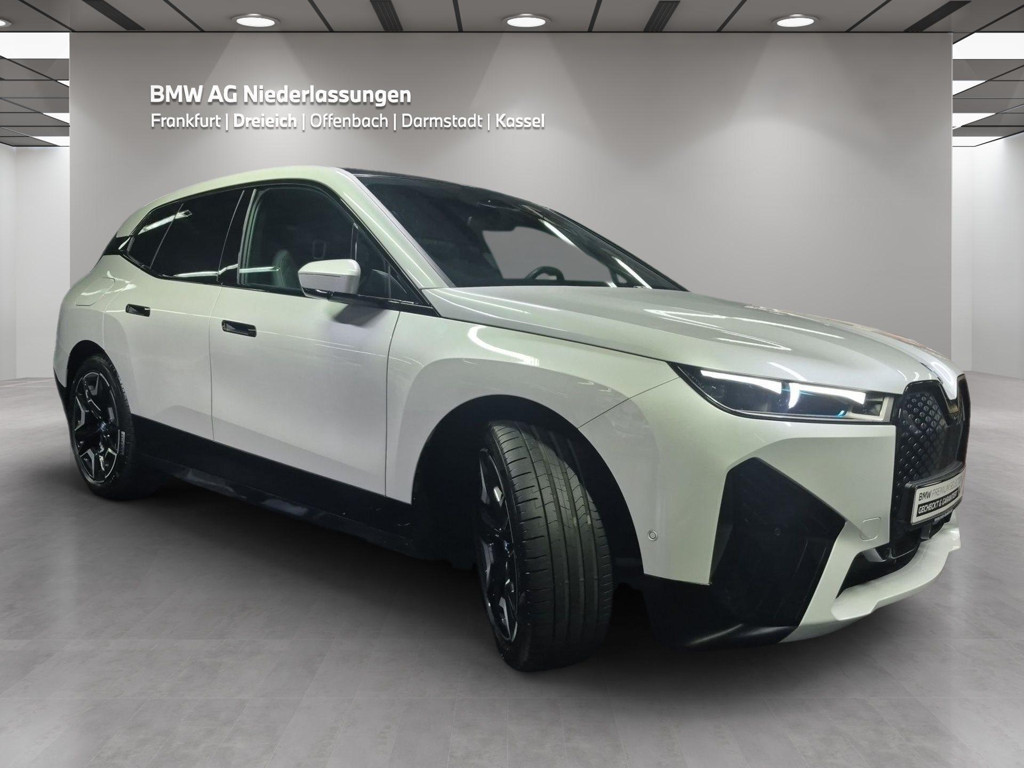 BMW iX