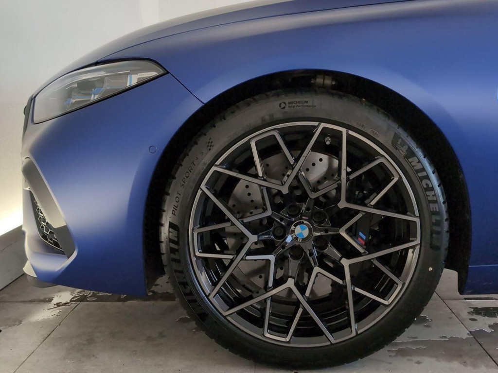 BMW M8