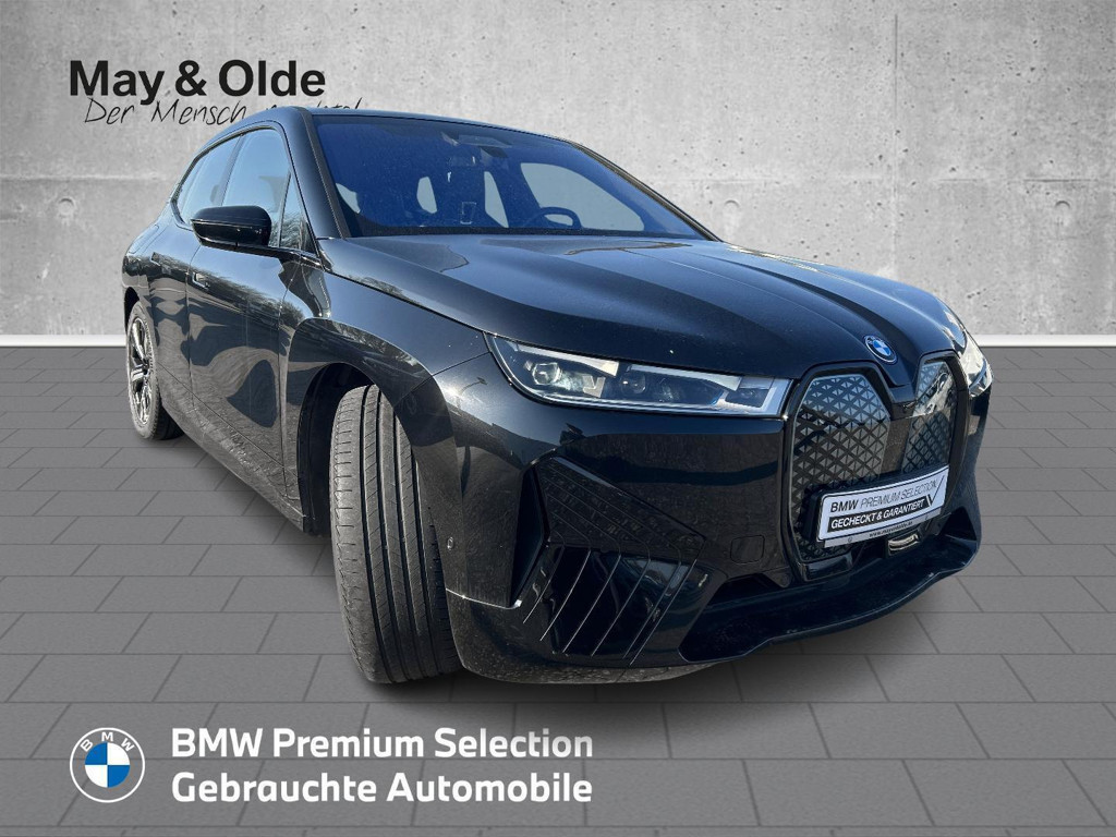 BMW iX