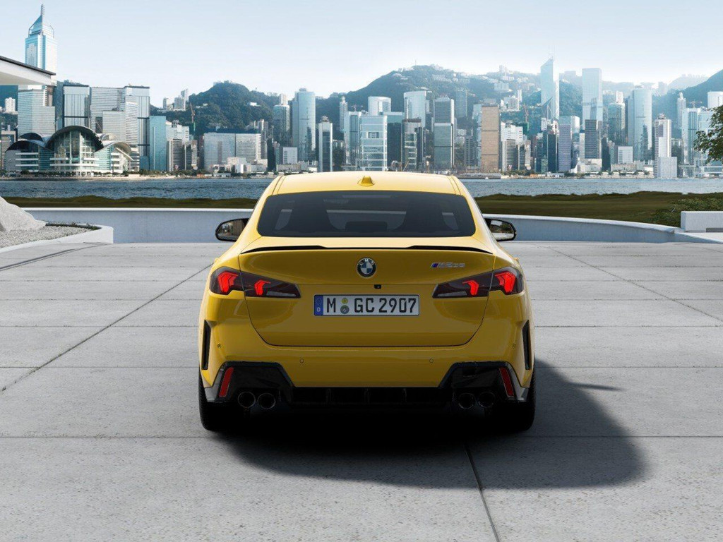 BMW M235