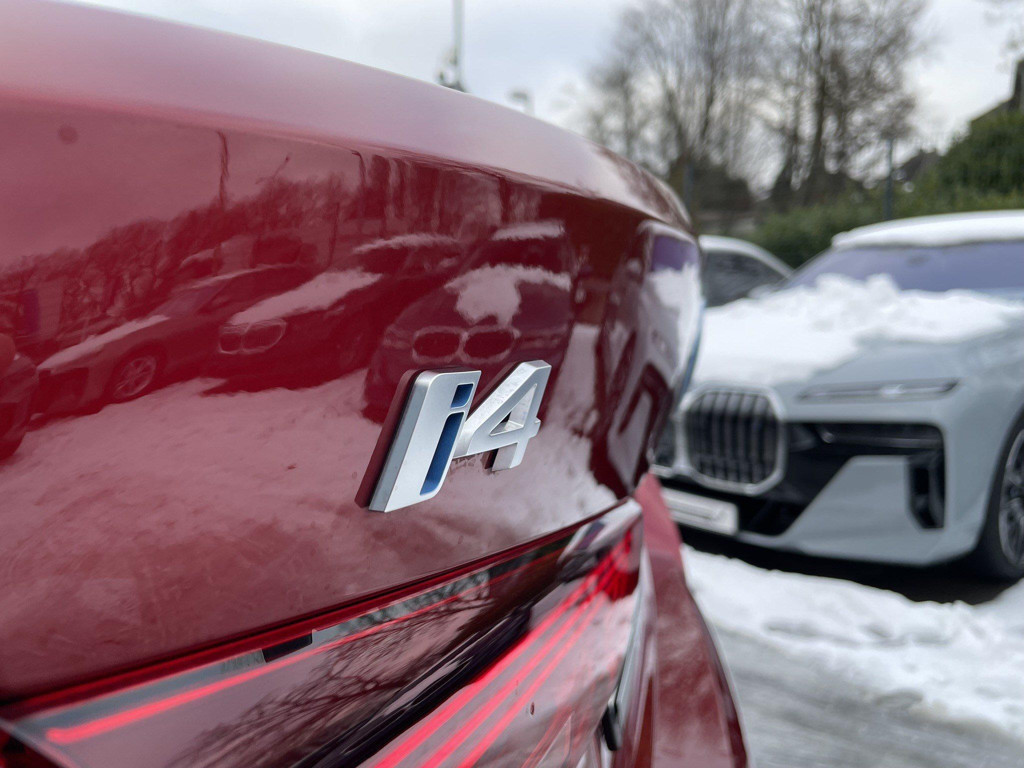 BMW i4