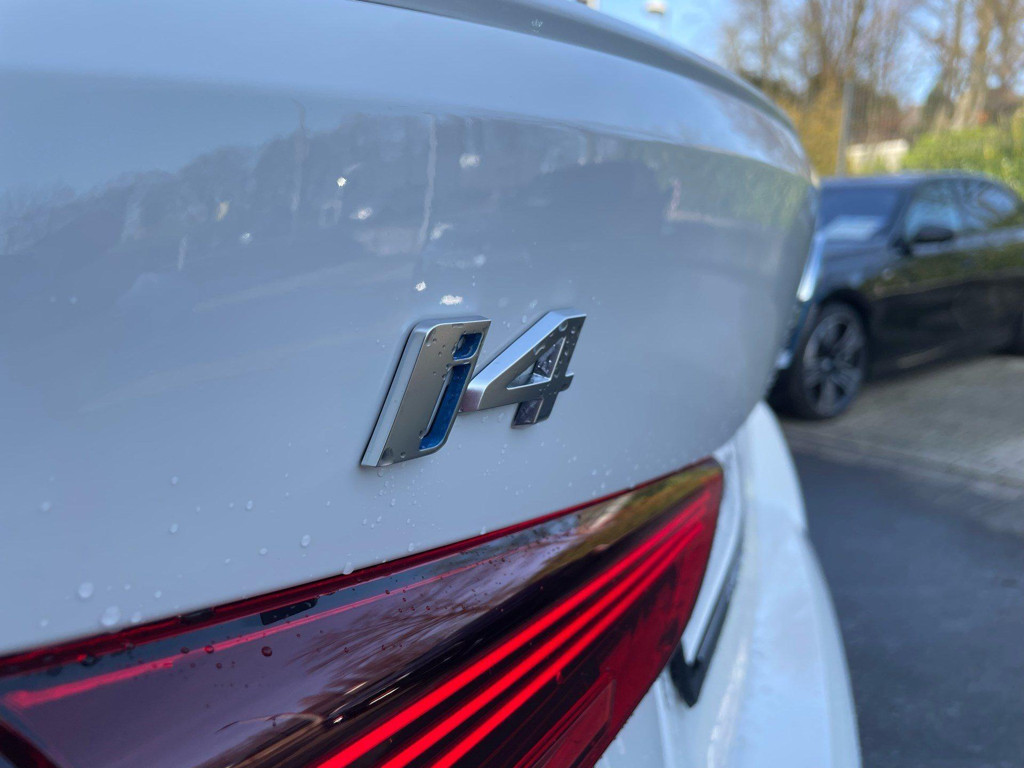 BMW i4