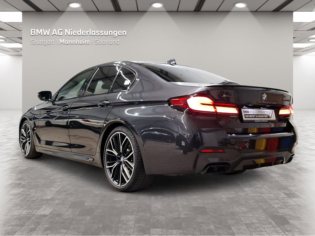 BMW M550