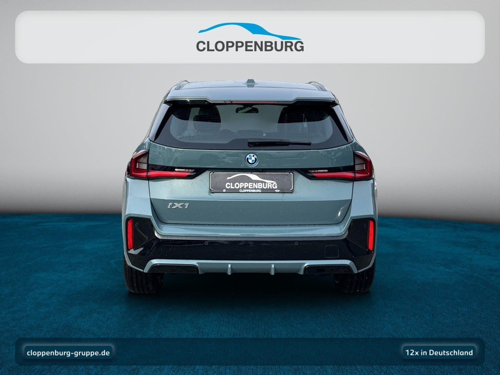 BMW iX1