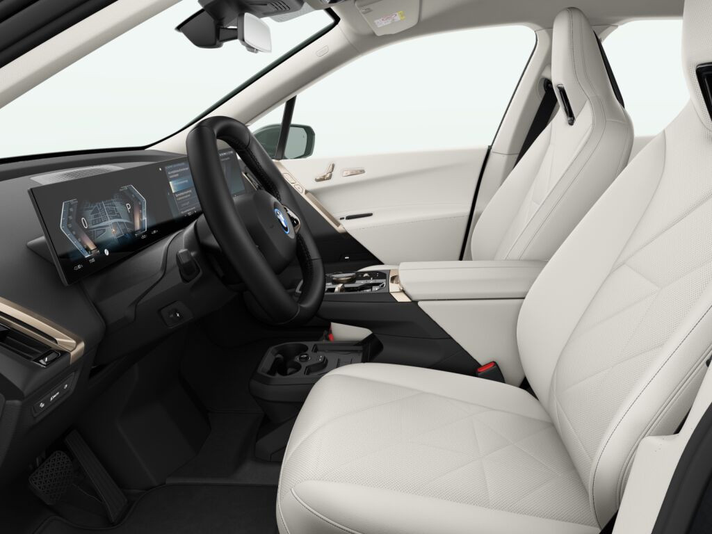 BMW iX