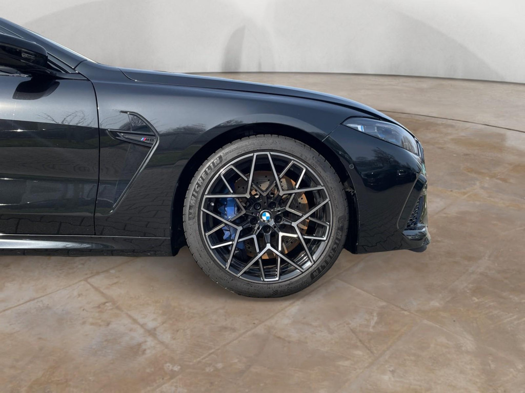BMW M8