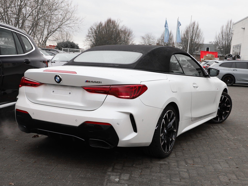 BMW M440