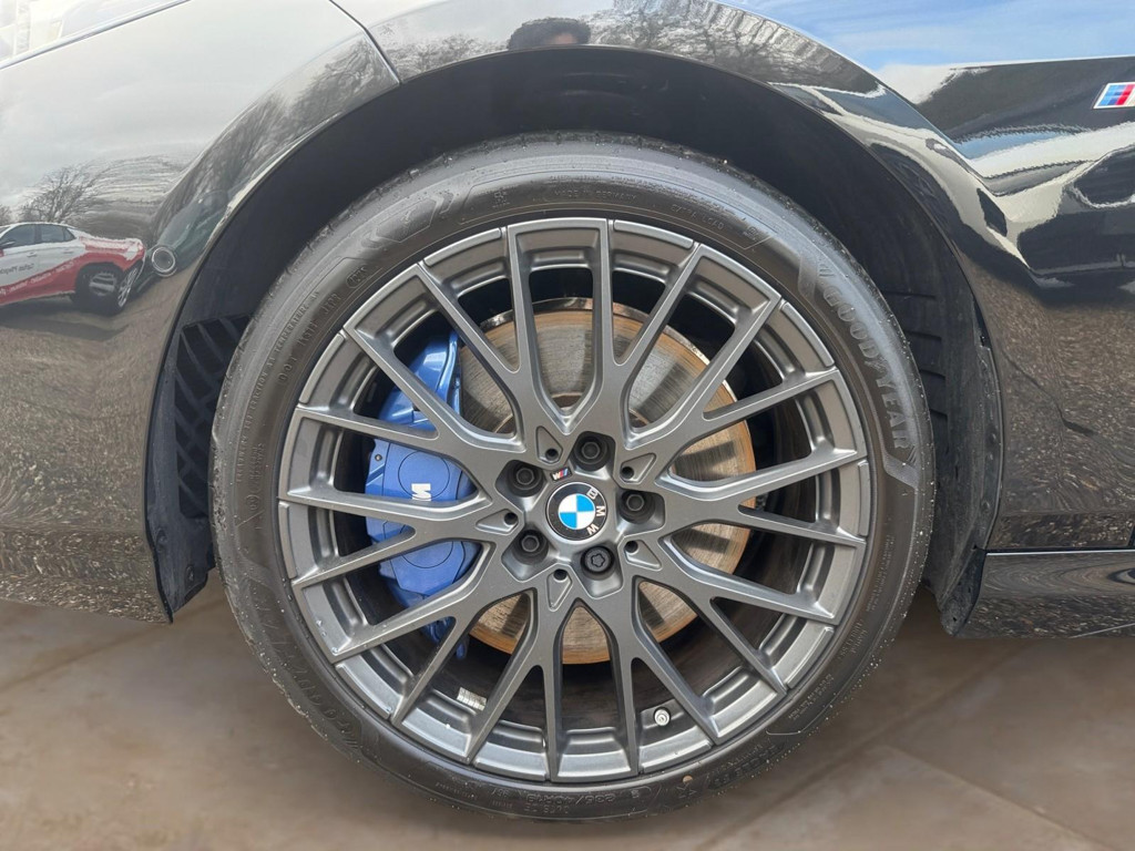 BMW M235