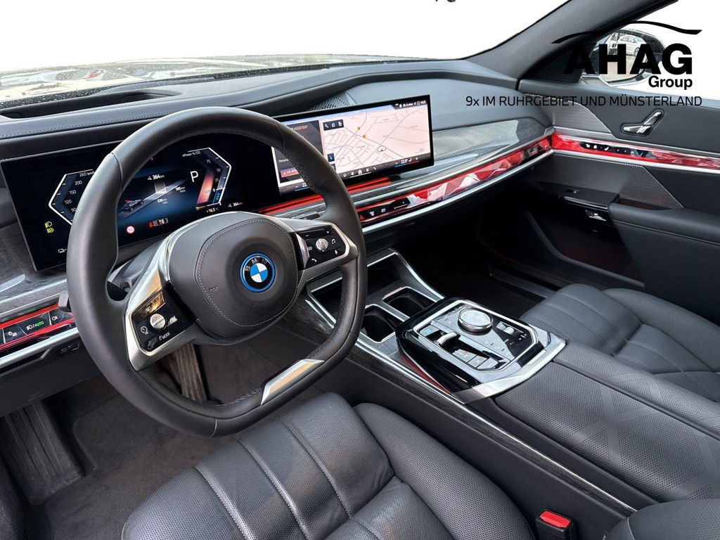 BMW i7