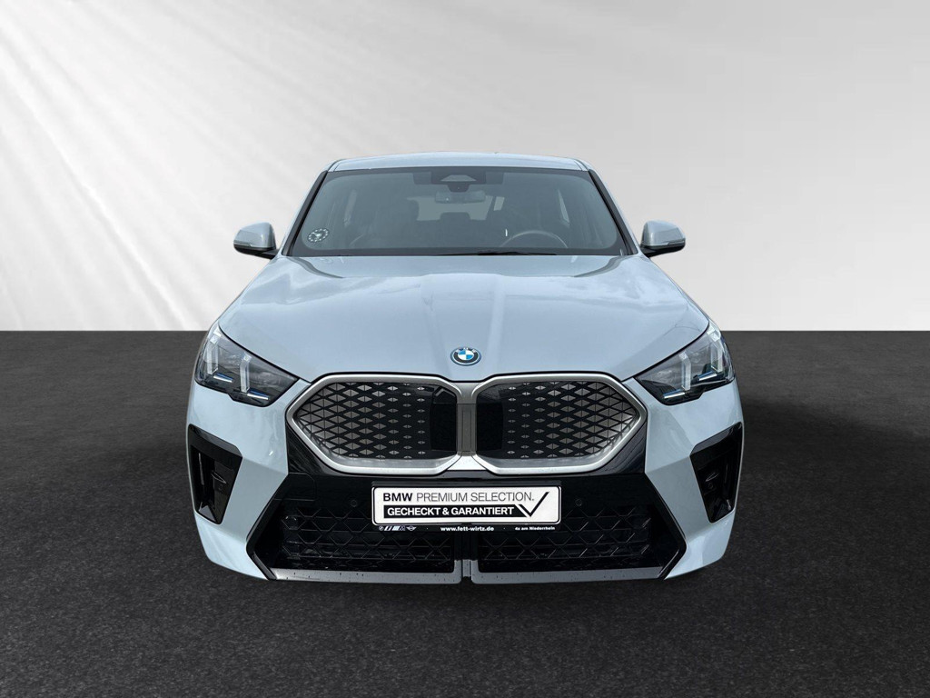 BMW iX2