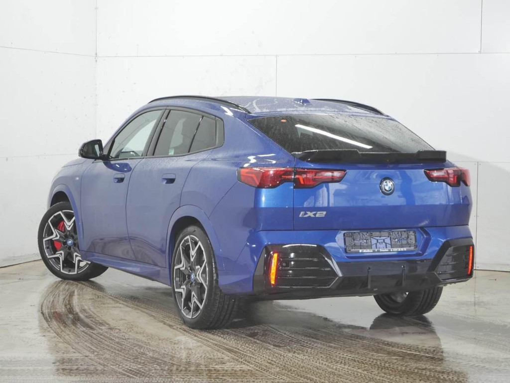 BMW iX2