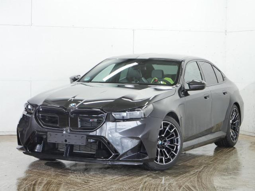 BMW M5 2025 Hybride Benzine