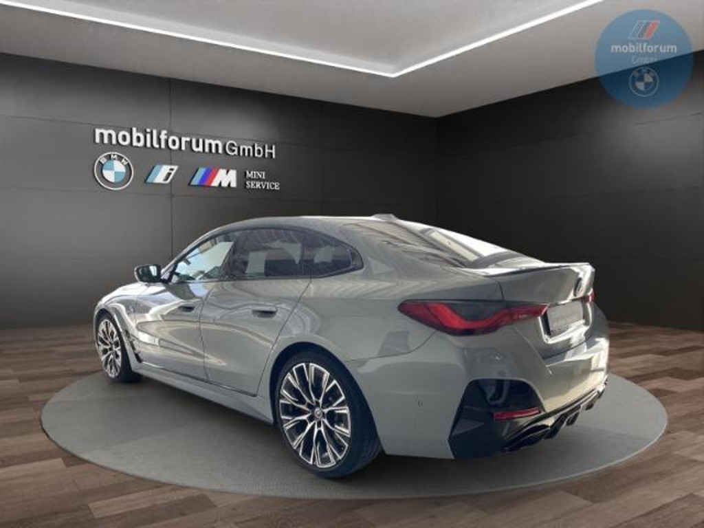 BMW M440