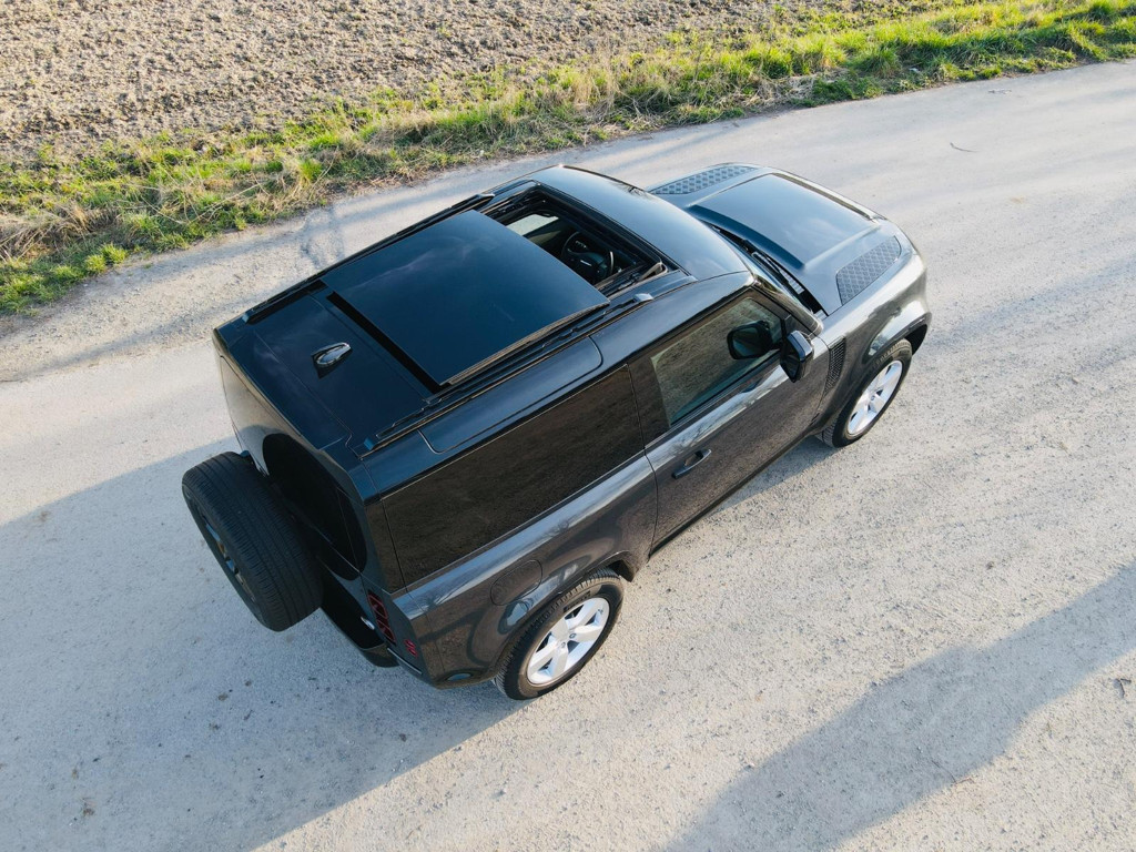 Land Rover Defender 2022 Benzine