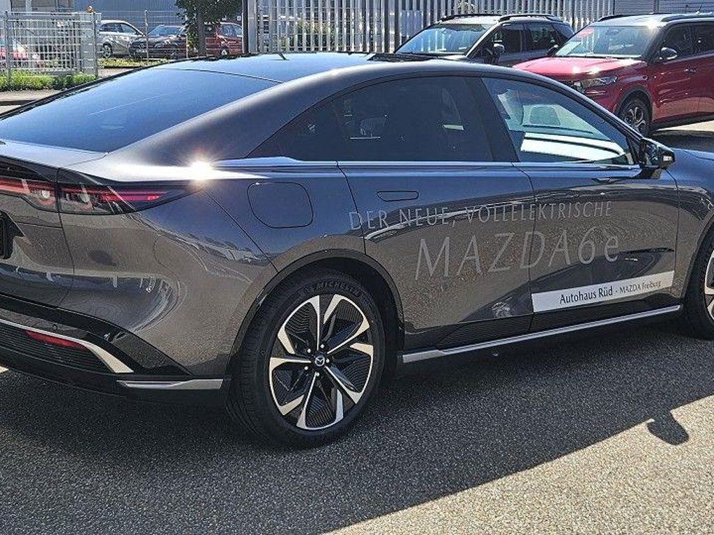 Mazda 6e