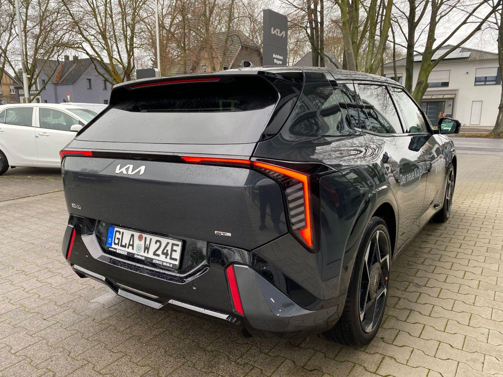 Kia EV4
