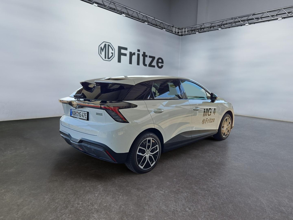 MG MG4