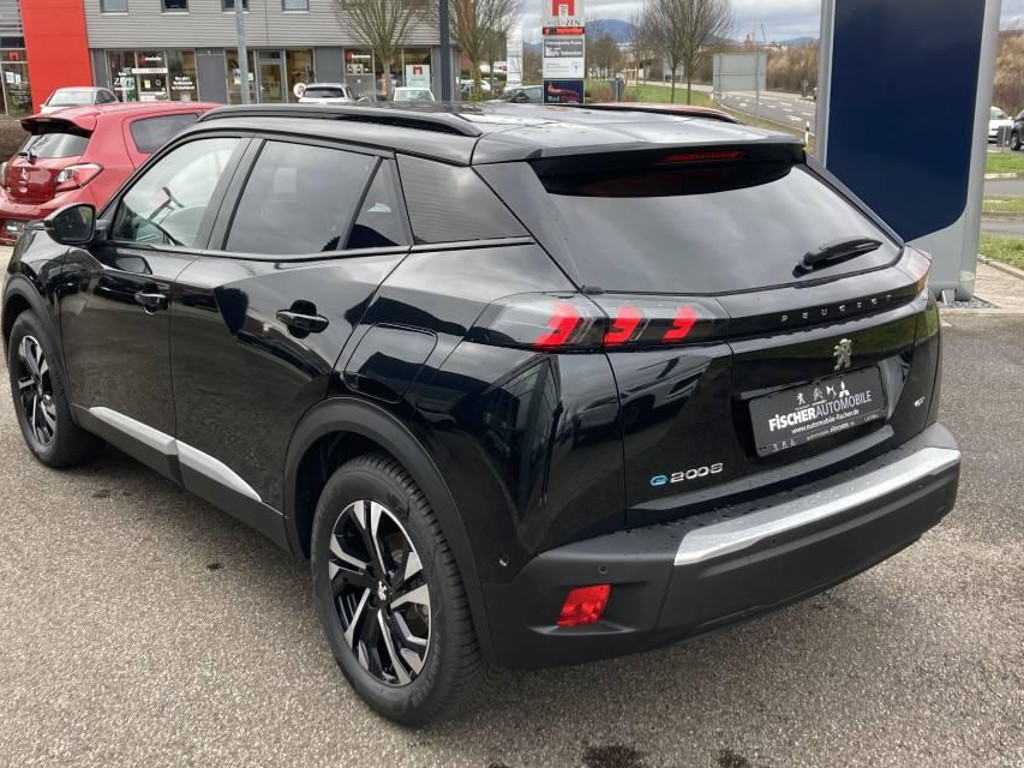 Peugeot e-2008