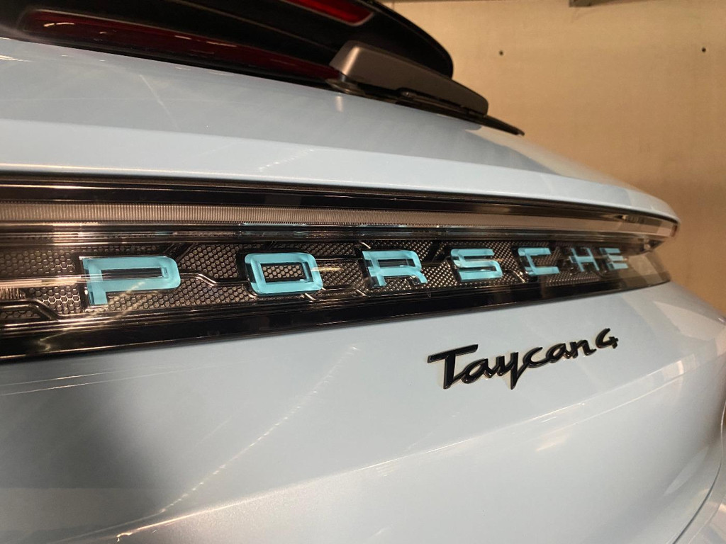 Porsche Taycan