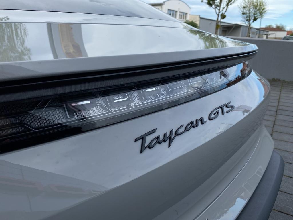 Porsche Taycan