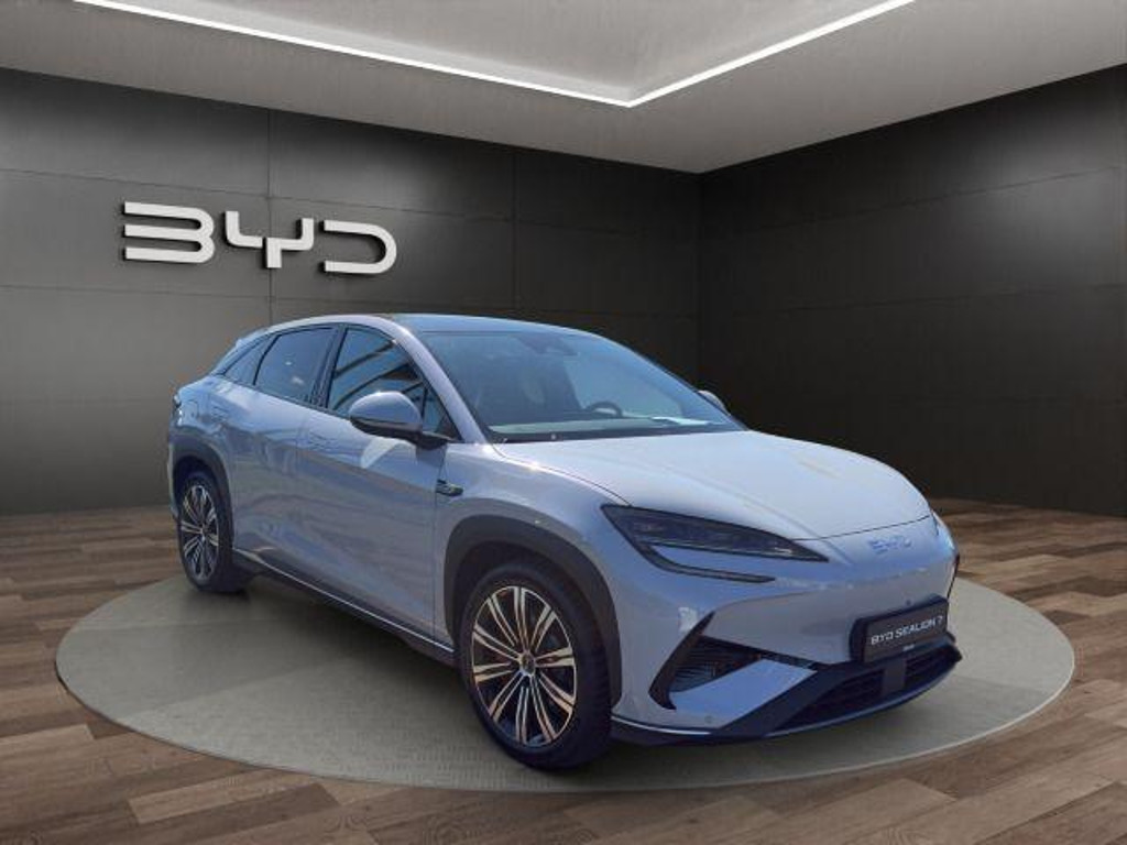 BYD Sealion 7
