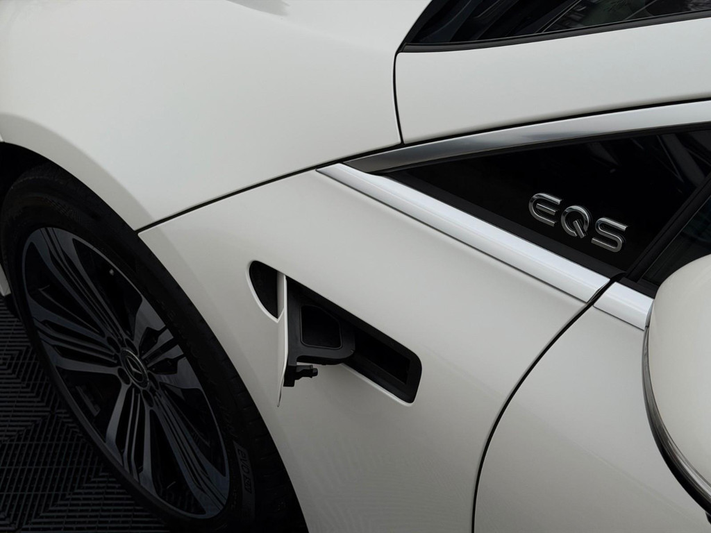 Mercedes-Benz EQS