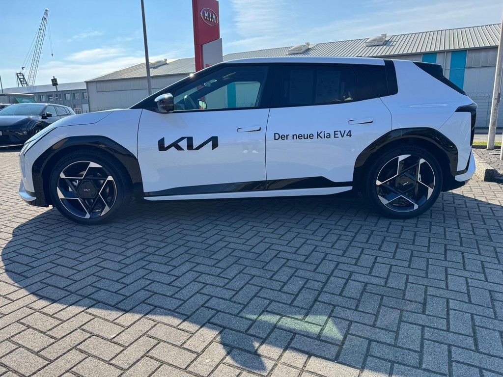 Kia EV4
