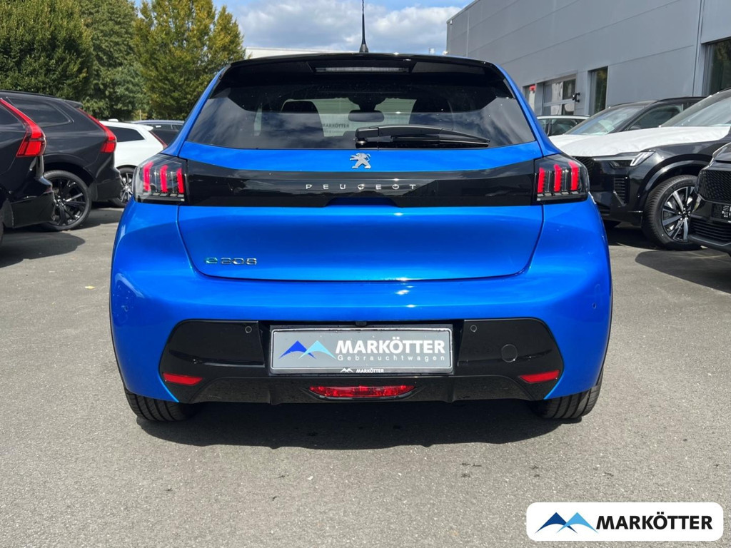 Peugeot e-208