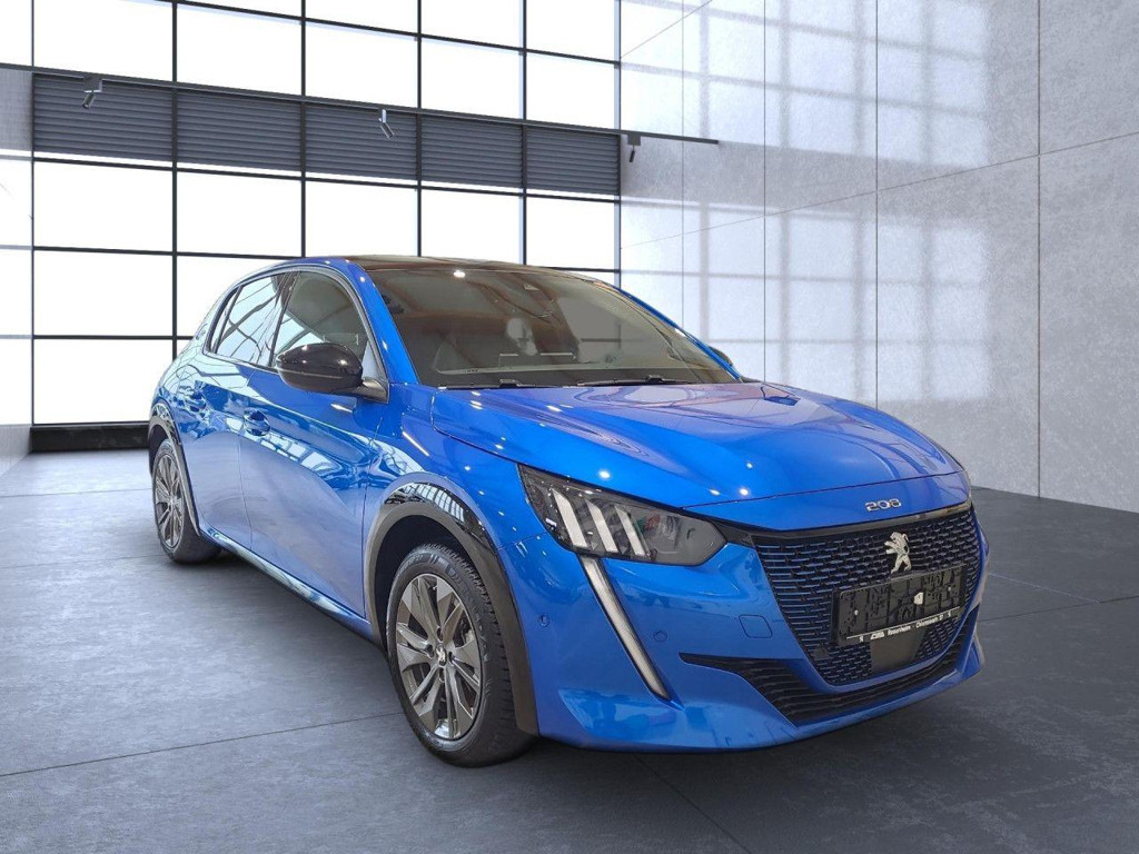 Peugeot e-208