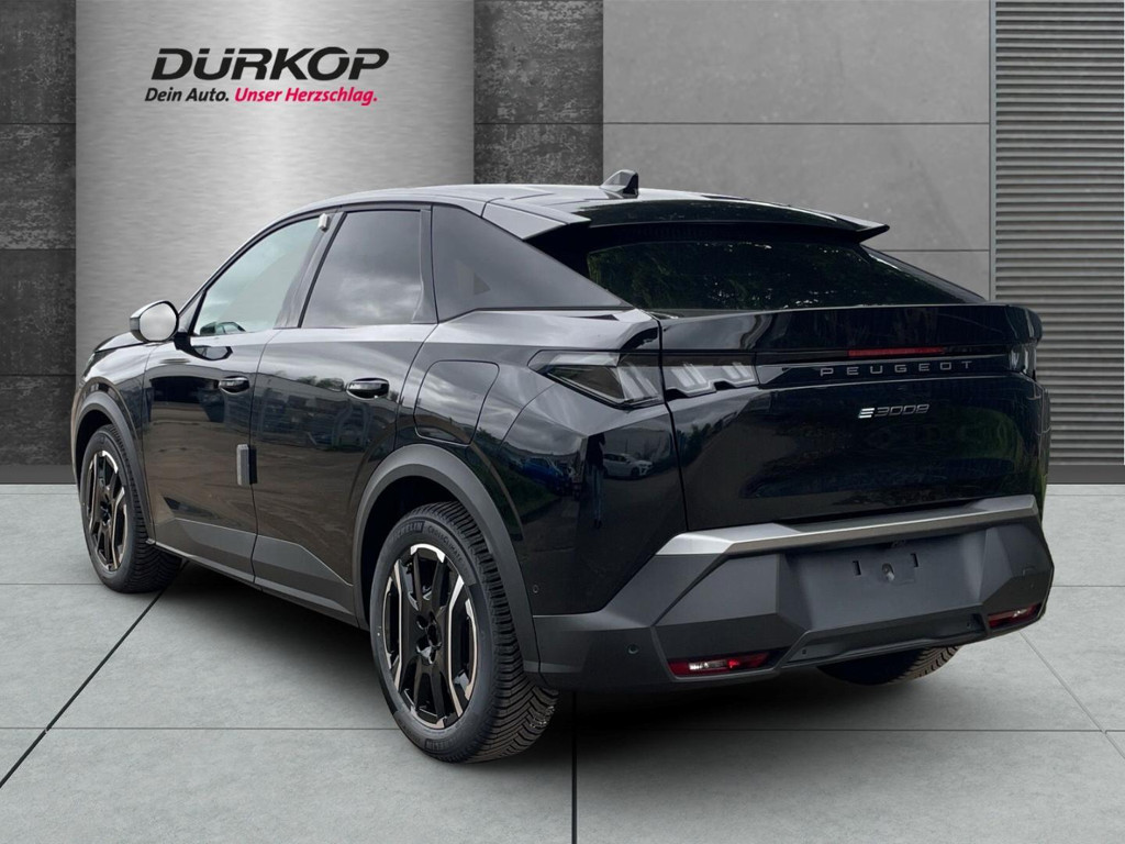 Peugeot E-3008