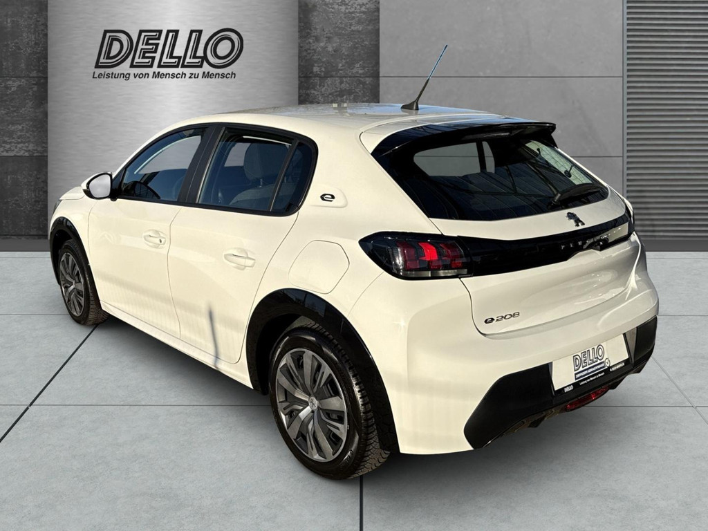 Peugeot e-208