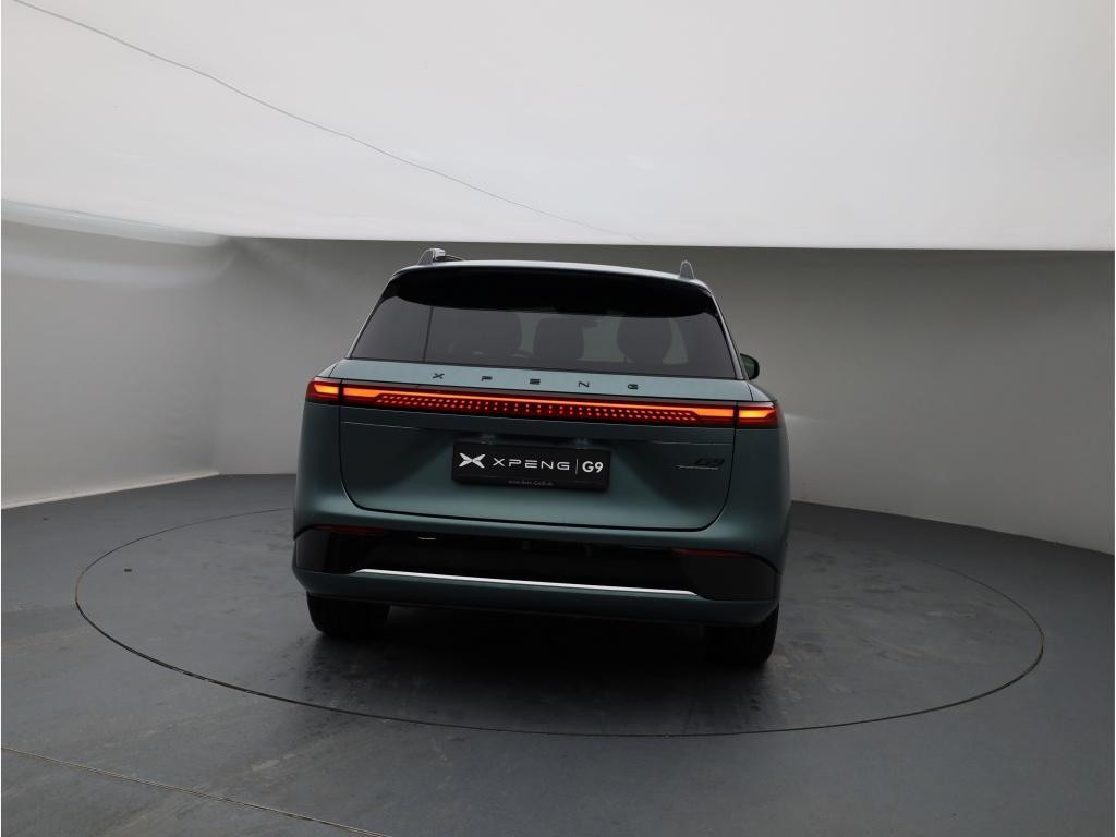 Xpeng G9